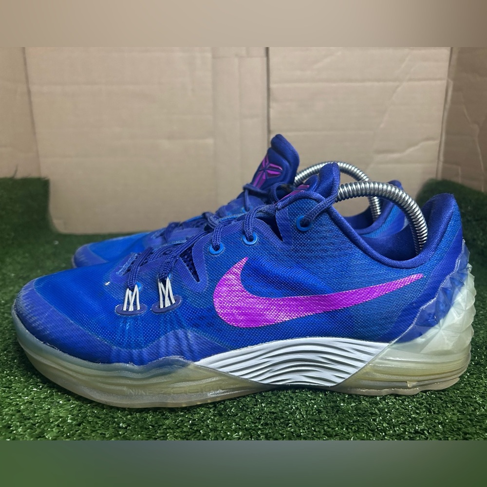 Size 8.5 - Nike Zoom Kobe Venomenon 5 Vivid Purple